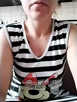 ladyrrr online show from 22, 7, 2026