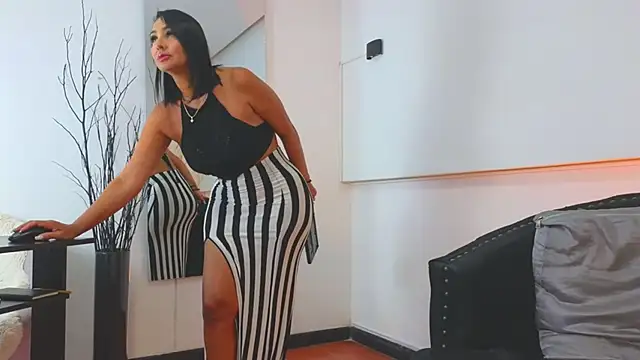 Snapshot of almaa_18 chatting on 15, 11, 2025 almaa 18 online show from 15, 11, 2025