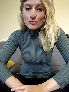 Loujoly modele online show from 25, 2, 2025