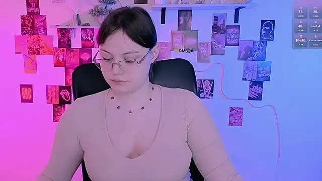 Snapshot of nikole_kitt chatting on 29, 5, 2026 nikole kitt online show from 29, 5, 2026