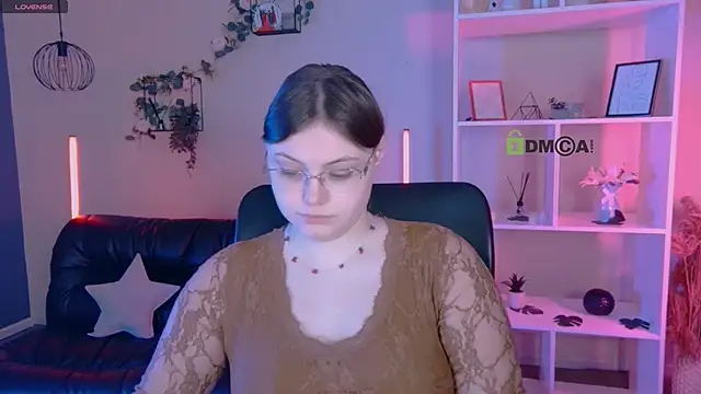 Snapshot of nikole_kitt chatting on 1, 6, 2026 nikole kitt online show from 1, 6, 2026