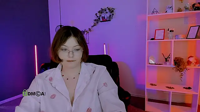 nikole kitt online show from 22, 4, 2026