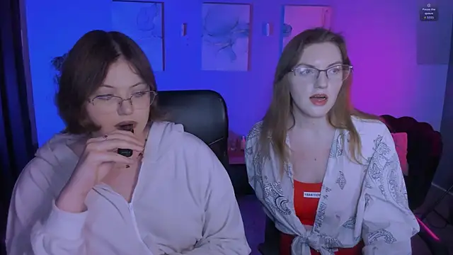 nikole kitt online show from 18, 4, 2026