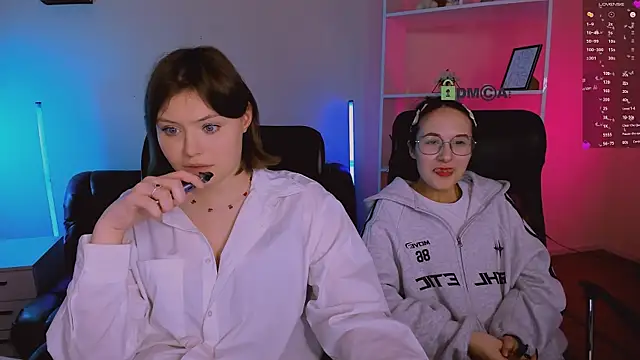 nikole kitt online show from 26, 11, 2025