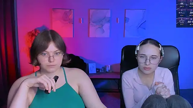 nikole kitt online show from 14, 4, 2026