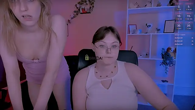 Snapshot of nikole_kitt chatting on 19, 5, 2026 nikole kitt online show from 19, 5, 2026