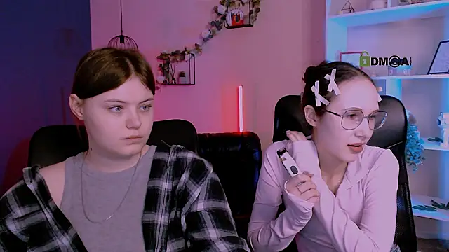 nikole kitt online show from 23, 3, 2026