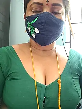 Snapshot of gaurika18 chatting on 28, 6, 2026 gaurika18 online show from 28, 6, 2026