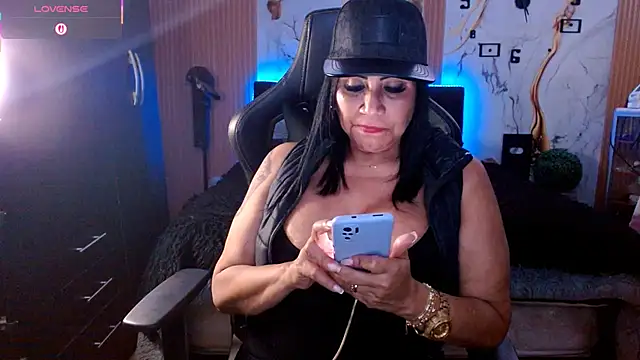 Snapshot of Demion_prince chatting on 7, 6, 2026 Demion prince online show from 7, 6, 2026