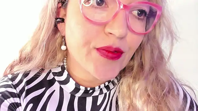 Naty Mature  online show from 6, 11, 2025