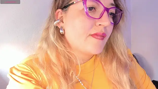 Naty Mature  online show from 20, 4, 2026