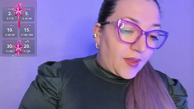 Naty Mature  online show from 2, 2, 2026