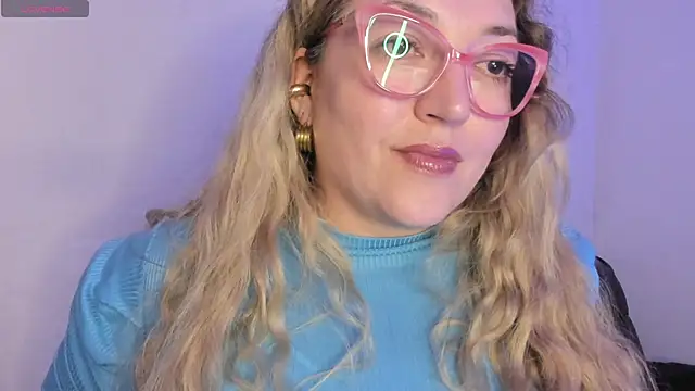 Naty Mature  online show from 18, 4, 2026