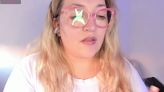 Naty Mature  online show from 19, 4, 2026