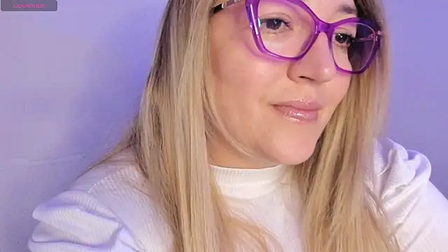 Naty Mature  online show from 13, 5, 2026