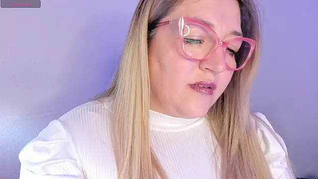 Naty Mature  online show from 8, 4, 2026