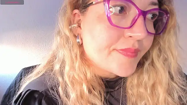 Naty Mature  online show from 9, 5, 2026