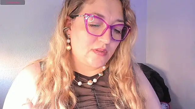Naty Mature  online show from 30, 4, 2026