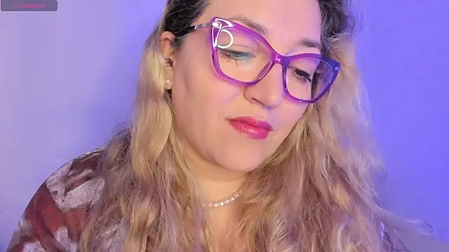 Naty Mature  online show from 4, 2, 2026