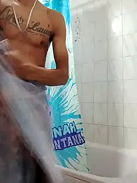 Snapshot of minitranca chatting on 28, 10, 2025 minitranca online show from 28, 10, 2025