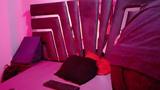 AliceandMax online show from 25, 7, 2026
