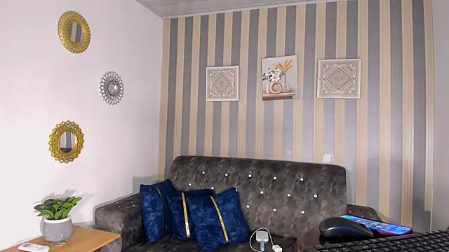 Snapshot of Keila_Mendoza chatting on 16, 4, 2026 Keila Mendoza online show from 16, 4, 2026