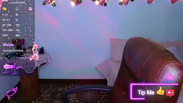 Snapshot of SofiaaCortes chatting on 4, 2, 2025 SofiaaCortes online show from 4, 2, 2025