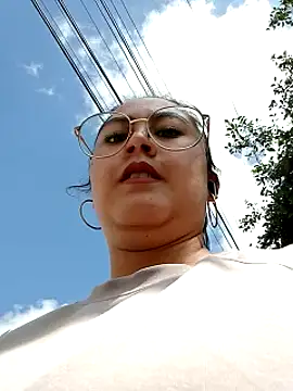 lara moon25 online show from 6, 12, 2024