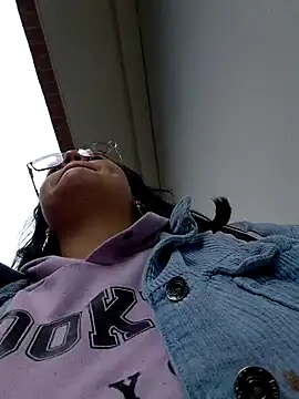 Snapshot of lara_moon25 chatting on 30, 11, 2025 lara moon25 online show from 30, 11, 2025