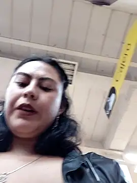 Snapshot of lara_moon25 chatting on 24, 10, 2025 lara moon25 online show from 24, 10, 2025