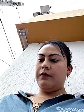 Snapshot of lara_moon25 chatting on 23, 10, 2025 lara moon25 online show from 23, 10, 2025