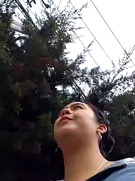 Snapshot of lara_moon25 chatting on 20, 10, 2025 lara moon25 online show from 20, 10, 2025