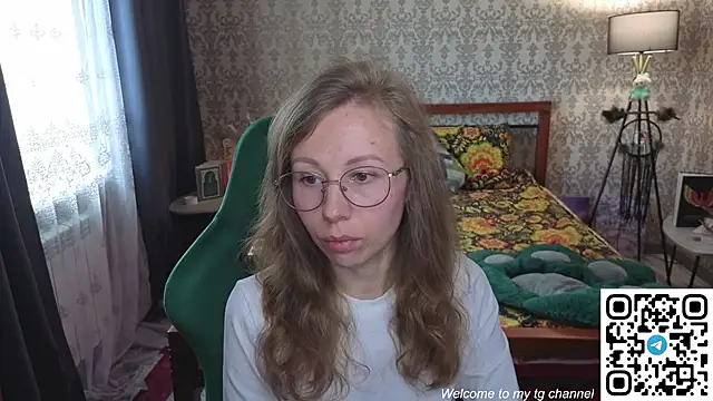 Snapshot of Lill_Mary chatting on 4, 5, 2026 Lill Mary online show from 4, 5, 2026