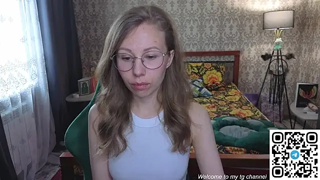 Snapshot of Lill_Mary chatting on 3, 5, 2026 Lill Mary online show from 3, 5, 2026