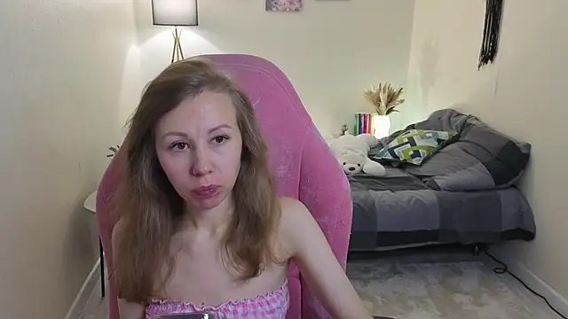 Lill Mary online show from 12, 10, 2025