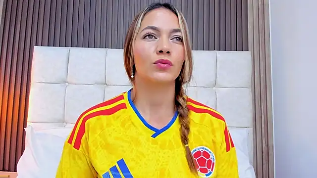 Mia Malkovaa  online show from 27, 6, 2026