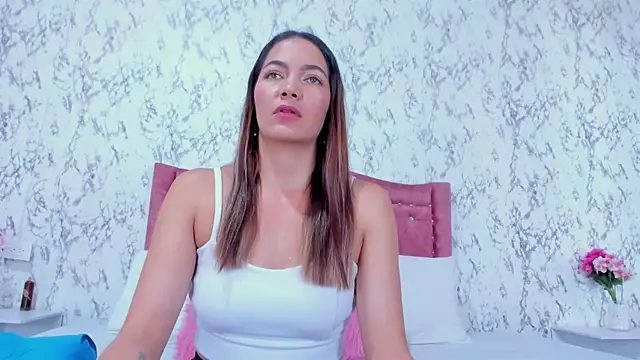 Mia Malkovaa  online show from 9, 10, 2025