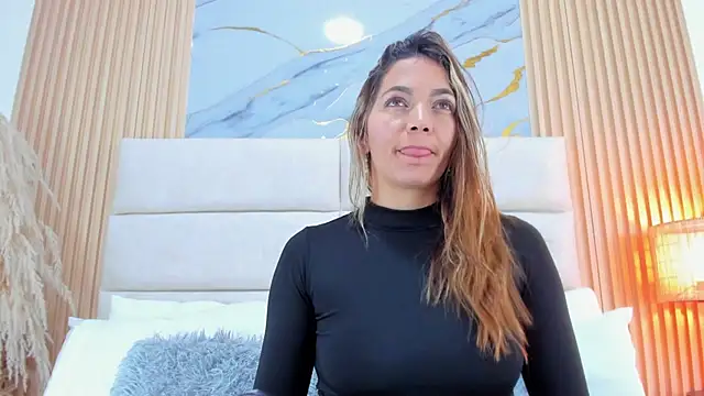 Mia Malkovaa  online show from 13, 7, 2026