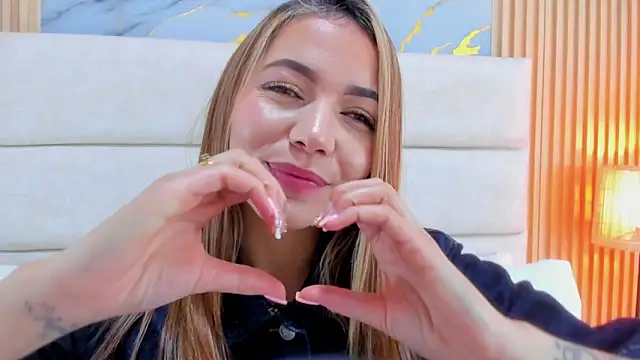 Mia Malkovaa  online show from 1, 6, 2026