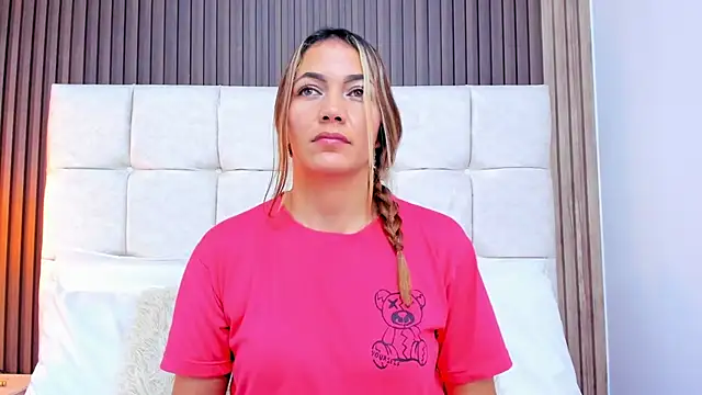 Mia Malkovaa  online show from 26, 6, 2026
