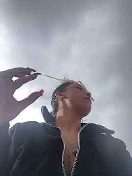 baby lizy online show from 14, 11, 2025