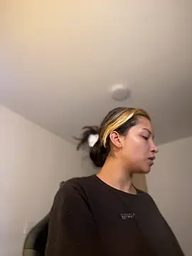 baby lizy online show from 3, 12, 2025