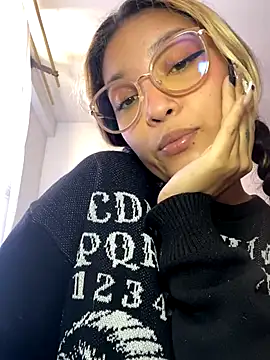 baby lizy online show from 2, 10, 2025