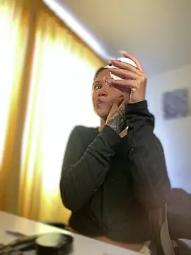 baby lizy online show from 5, 1, 2026