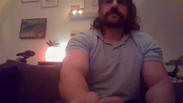 Snapshot of Mclozzz chatting on 11, 10, 2025 Mclozzz online show from 11, 10, 2025