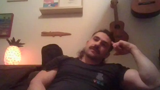 Snapshot of Mclozzz chatting on 8, 2, 2026 Mclozzz online show from 8, 2, 2026