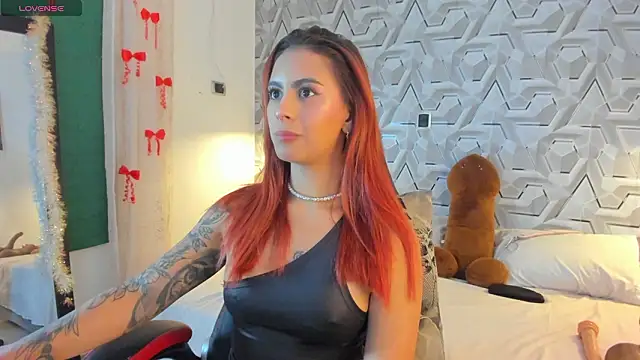 Sophiee Hill online show from 9, 2, 2026