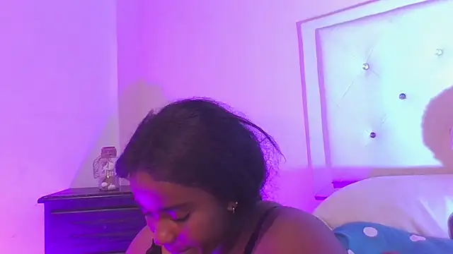 Snapshot of Behla_rouseh chatting on 27, 10, 2025 Behla rouseh online show from 27, 10, 2025