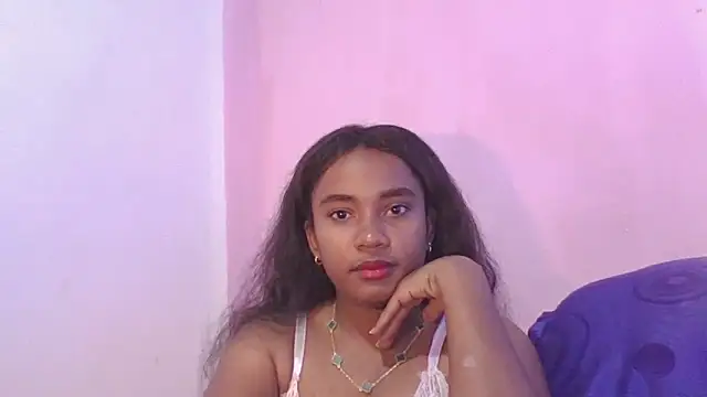 Snapshot of Behla_rouseh chatting on 26, 10, 2025 Behla rouseh online show from 26, 10, 2025