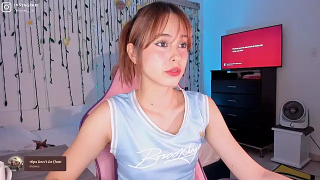 Snapshot of alice_guerin_ chatting on 3, 12, 2024 alice guerin online show from 3, 12, 2024